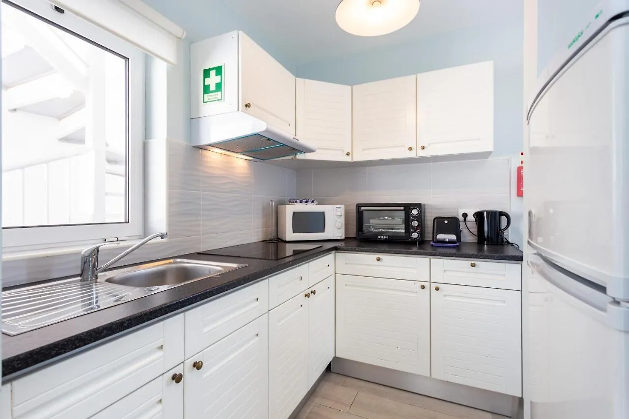 Mariners - Bright And Stylish Apartment - Walk To The Beach location